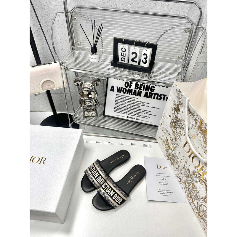 D*or dway slide black embroidered cotton