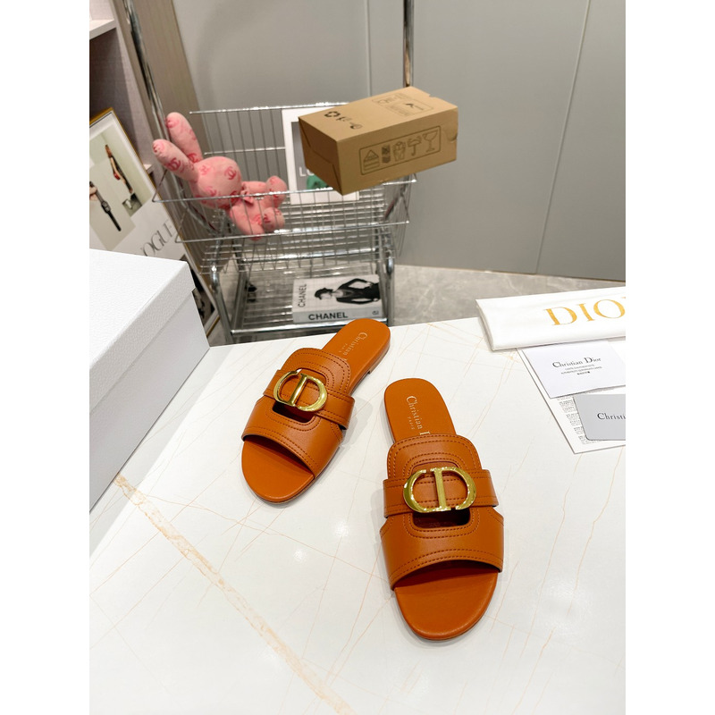 D*or 30 montaigne slide calfskin brown