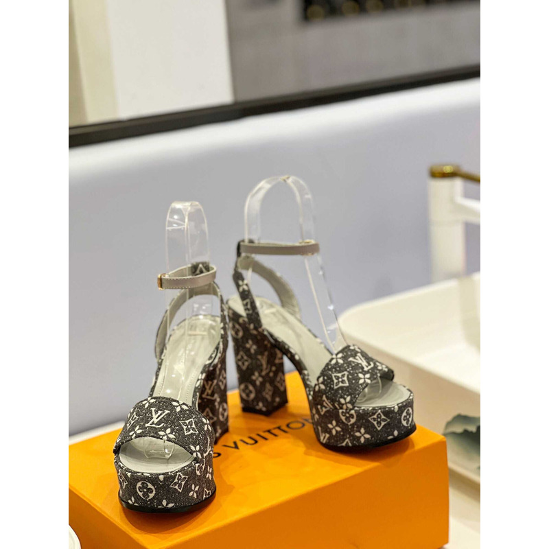 l**is V*t*n fame platform sandal grey