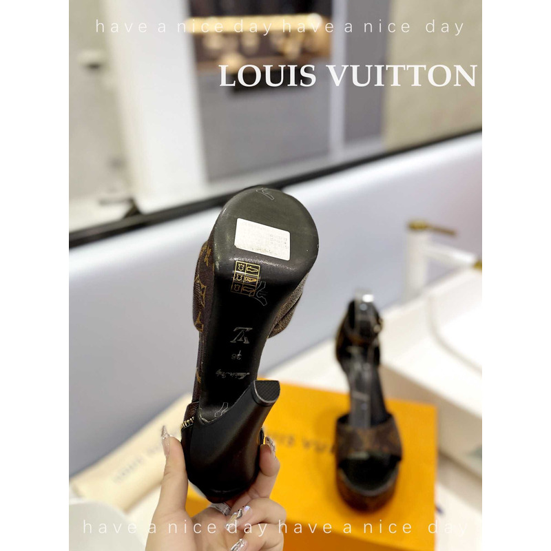 l**is V*t*n afterglow platform sandal monogram