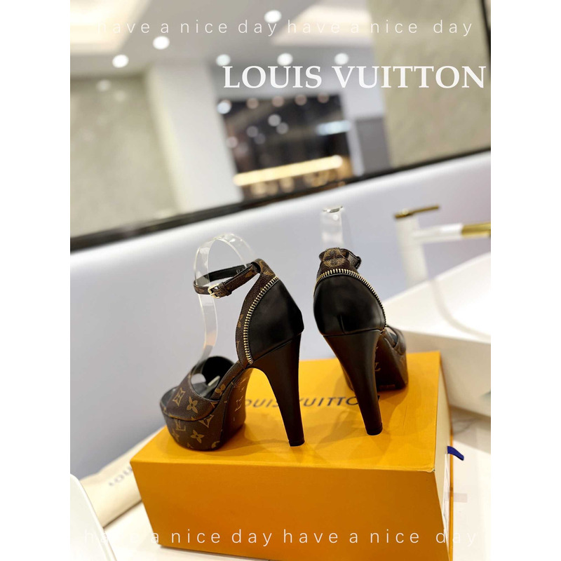 l**is V*t*n afterglow platform sandal monogram