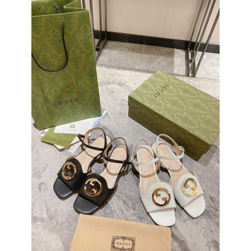 G*u*i logo-plaque leather sandals white