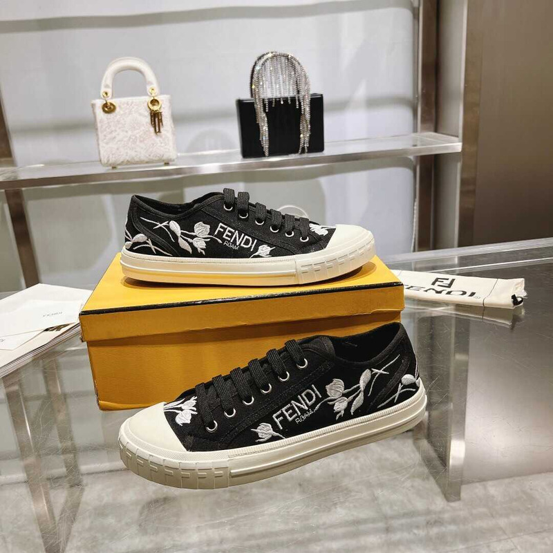 F**di dominos canvas low shoes black