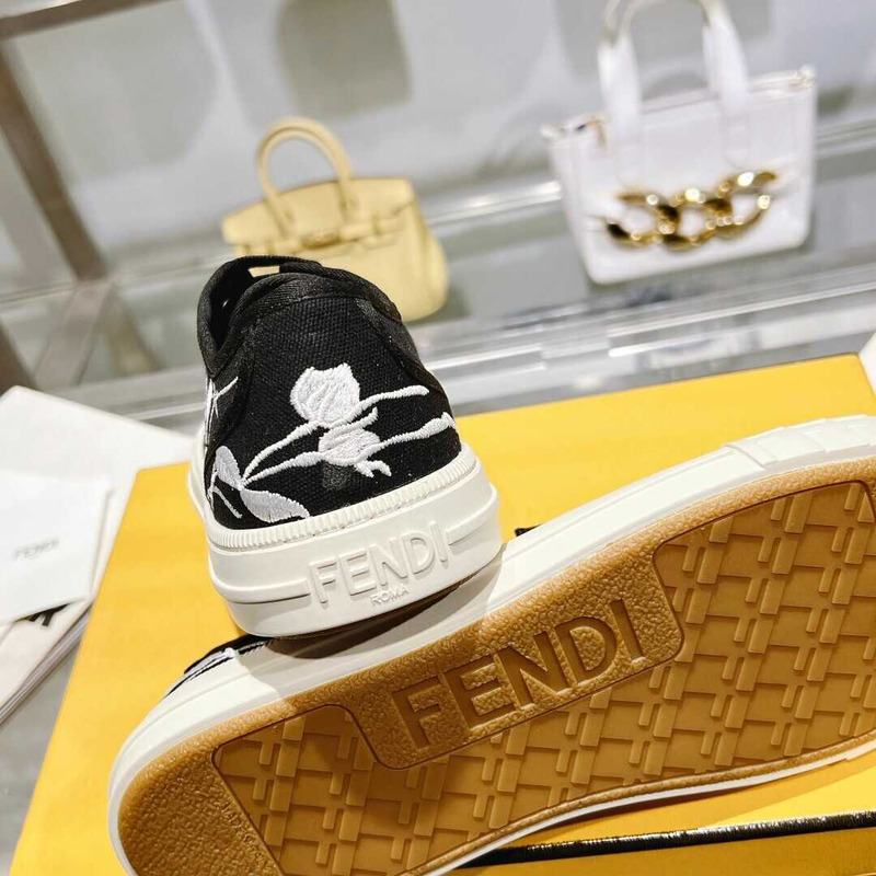 F**di dominos canvas low shoes black