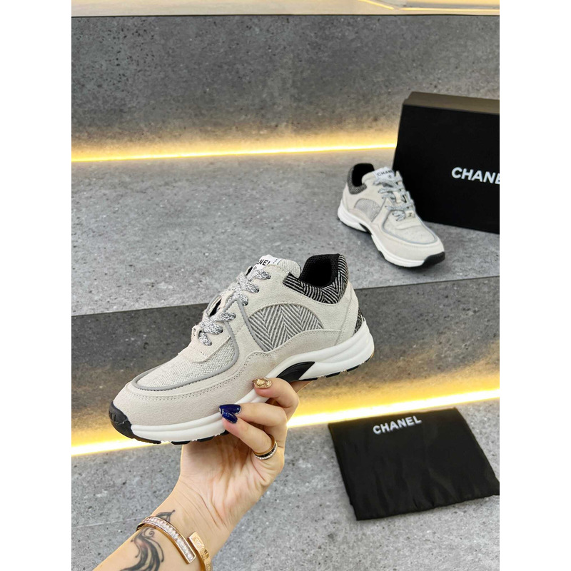 Ch*el low top trainer cc white