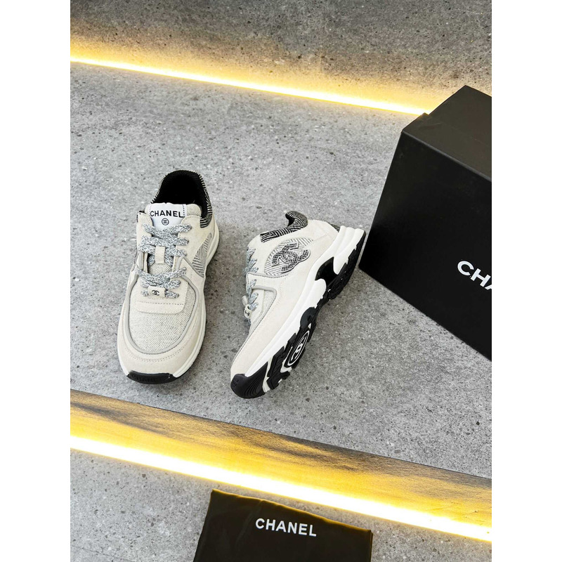 Ch*el low top trainer cc white