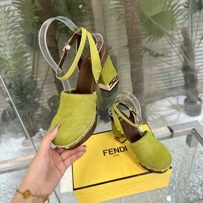 F**di plain leather sabo elegant style logo heeled sandals green