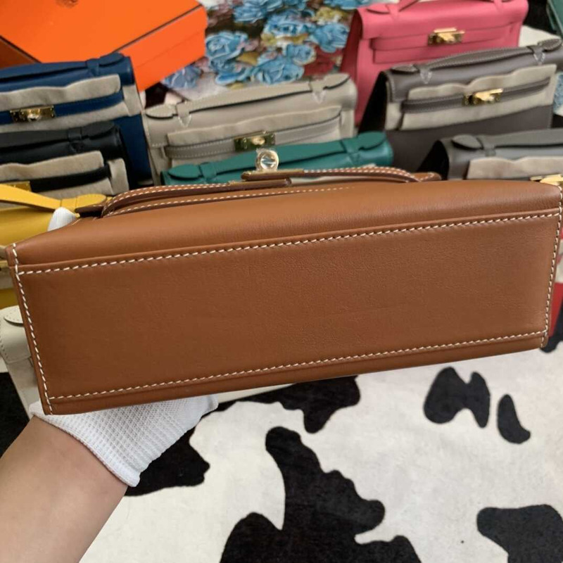 Hermès Gold Kelly Pochette in Swift Leather With Gold Hardware Mini