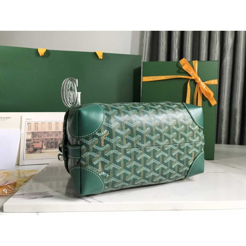 Go*ard street style plain skater style clutches