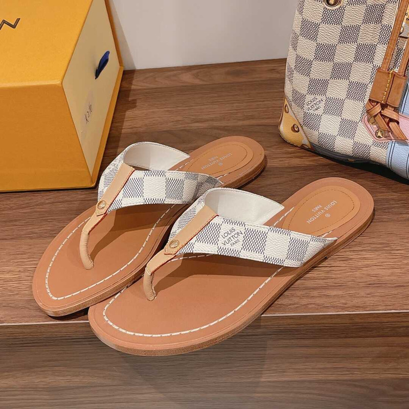 l**is V*t*n sunny flat thong slides