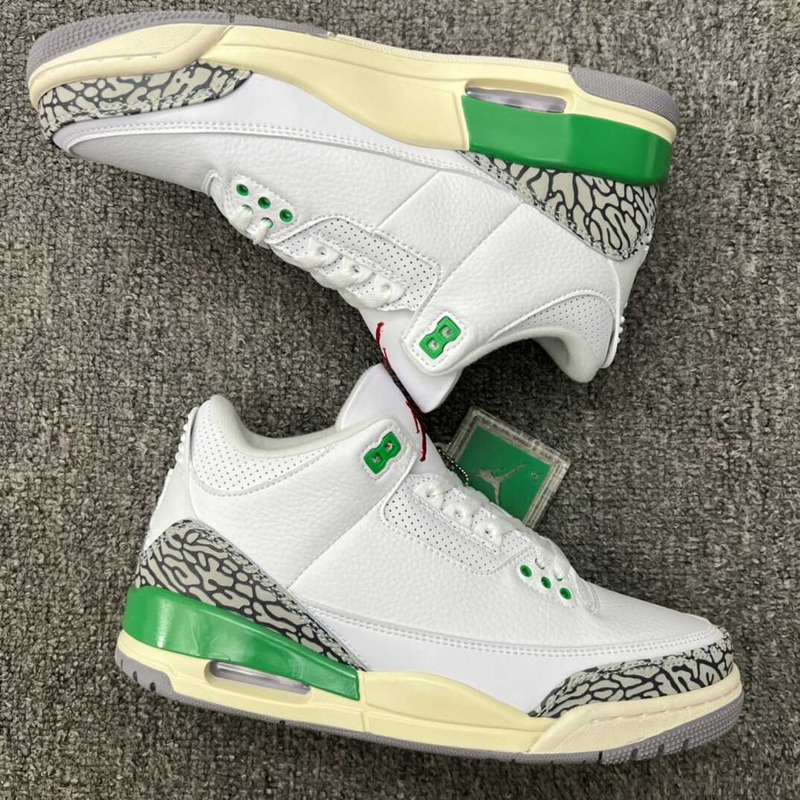 Air Jordan 3 Retro \"Lucky Green\" Sneaker