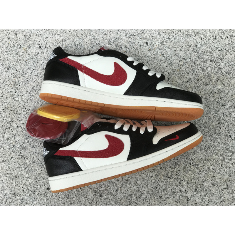 Jordan 1 Sneaker Black Red