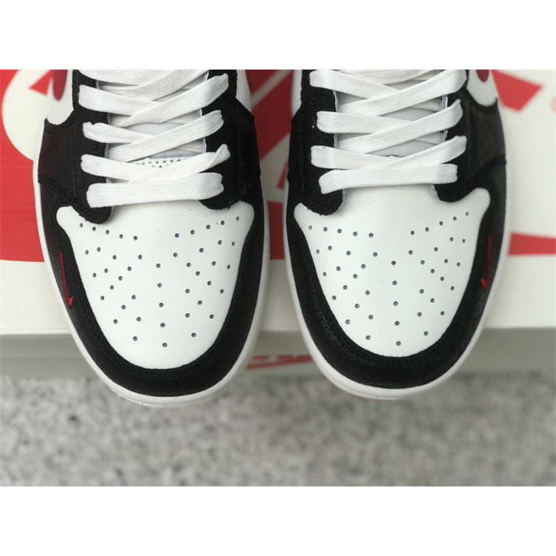 Jordan 1 Sneaker Black Red