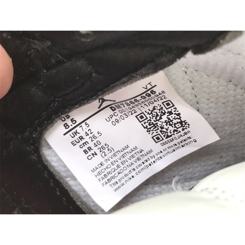 Jordan 1 Sneaker Black Red