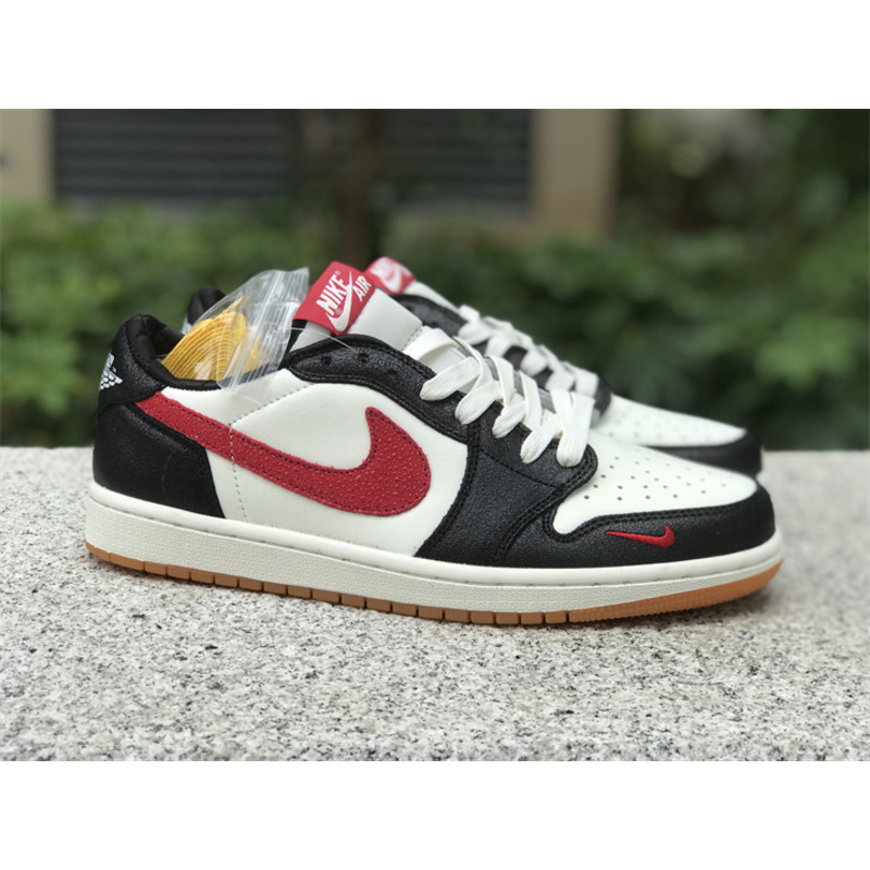 Jordan 1 Sneaker Black Red