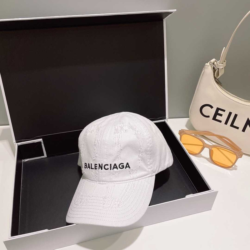 Ba*len*cia*ga embroidered logo baseball hat - white