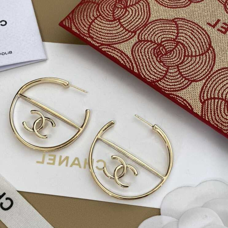 Ch*el hoop earring gold