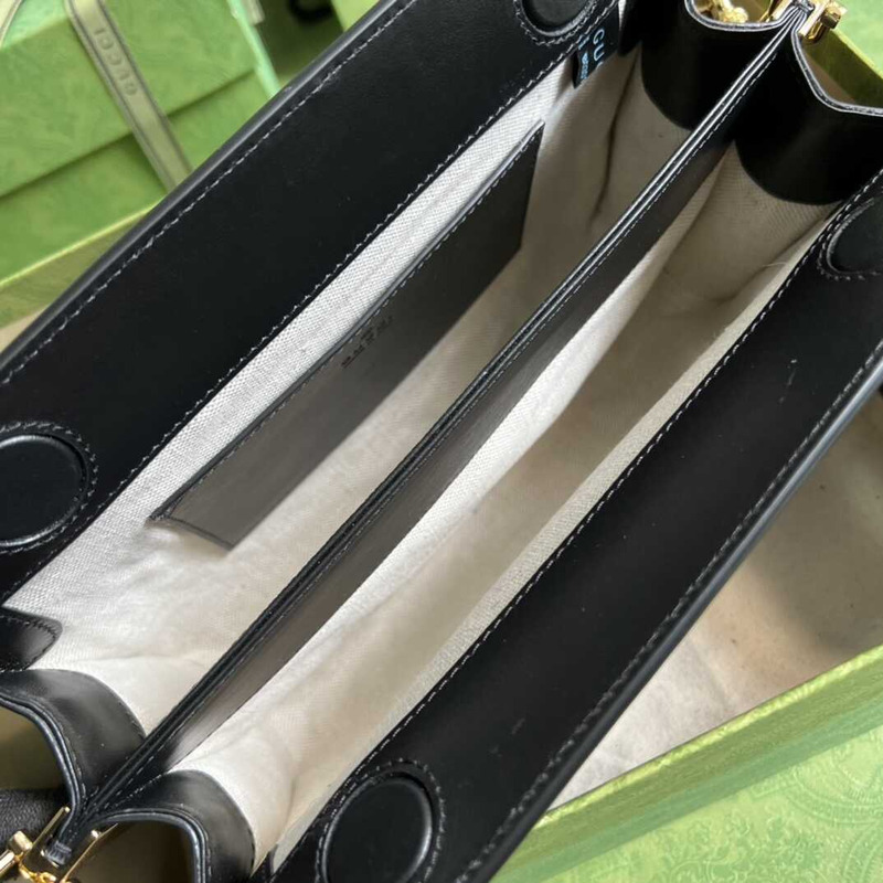 G*u*i gg matelasse small bag black leather