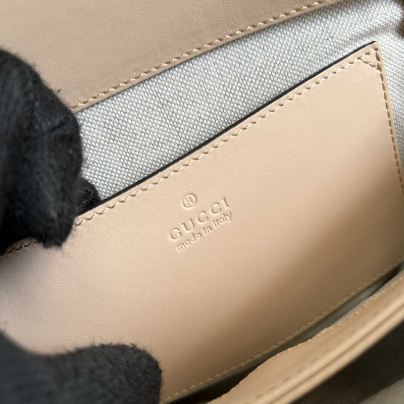 G*u*i gg matelasse small bag nude leather