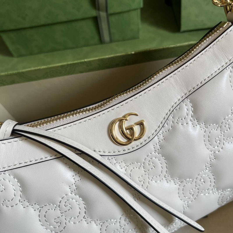 G*u*i gg matelasse leather bag white