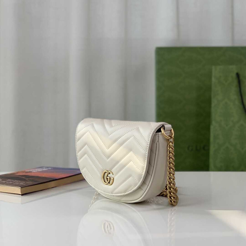 G*u*i gg marmont quilted chain mini bag white