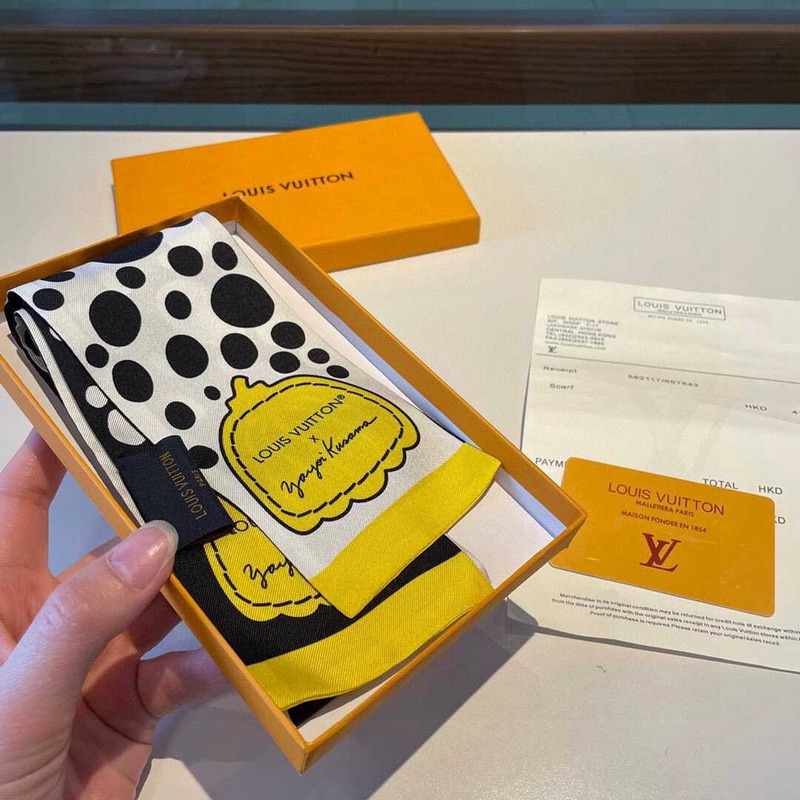 l**is V*t*n lv x yk infinity dots long silk black