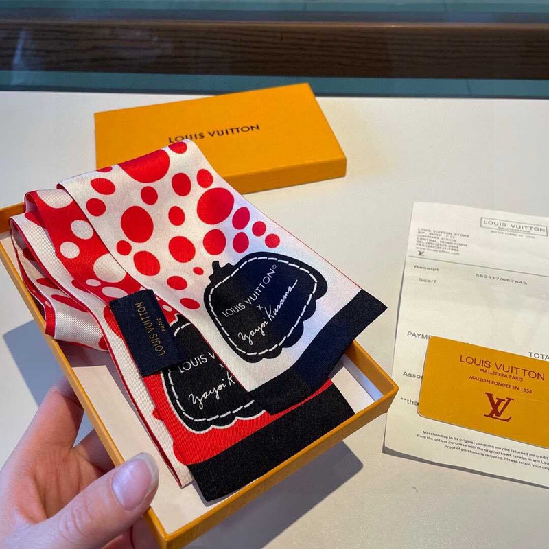 l**is V*t*n lv x yk infinity dots long silk red