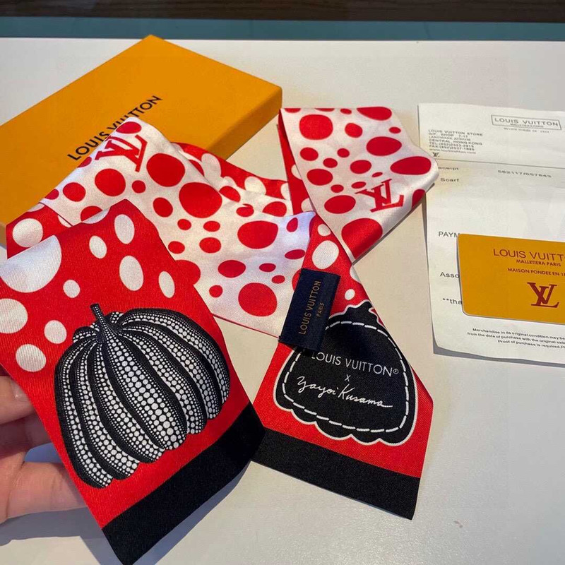 l**is V*t*n lv x yk infinity dots long silk red