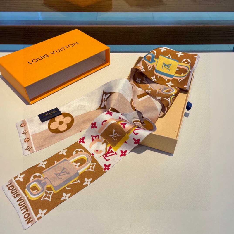 l**is V*t*n arty lv unlocked long silk scarf