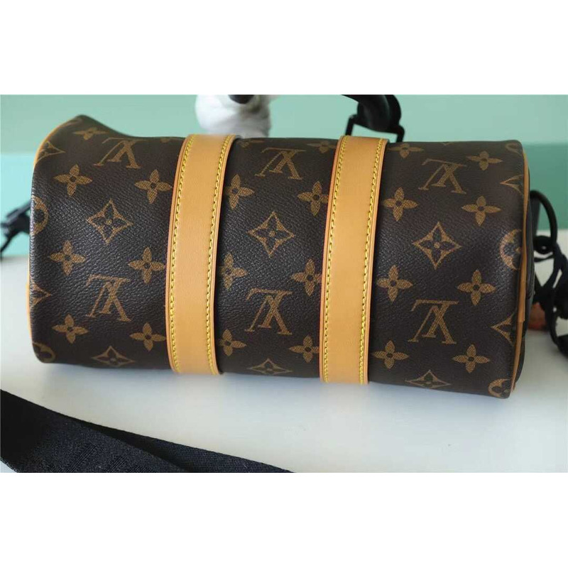 l**is V*t*n zoooom with friends original flower keepall