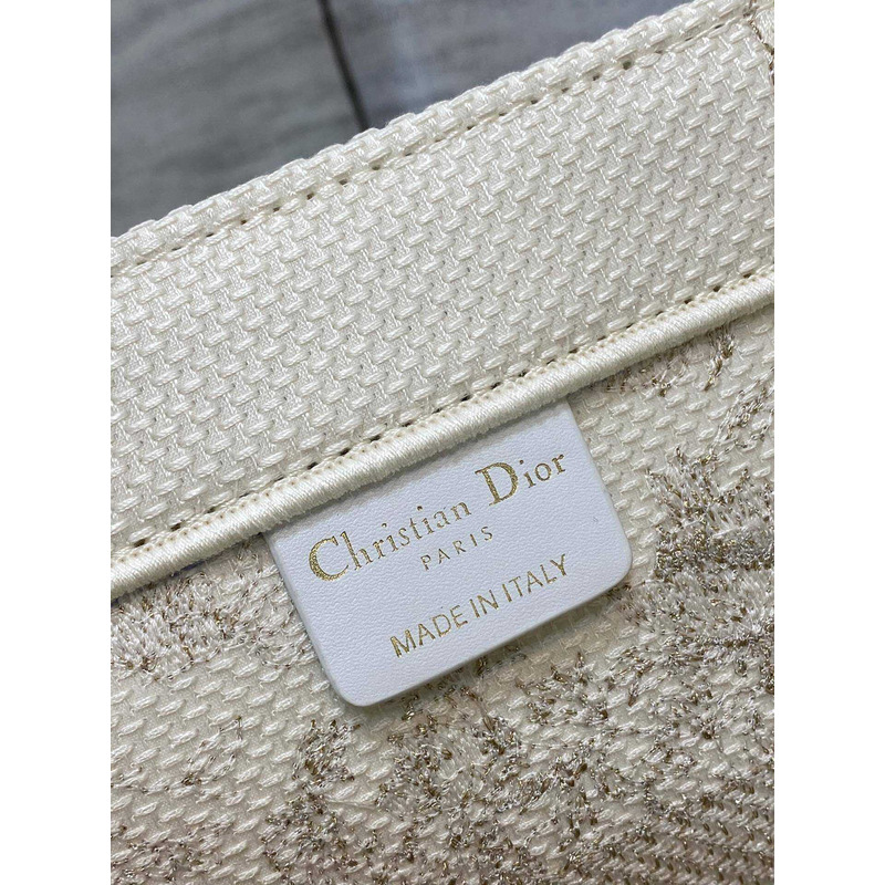 D*or medium D*or book tote embroidery white beige