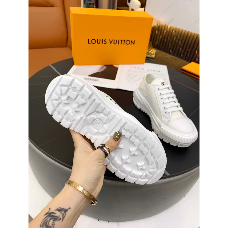 l**is V*t*n lv squad sneaker black