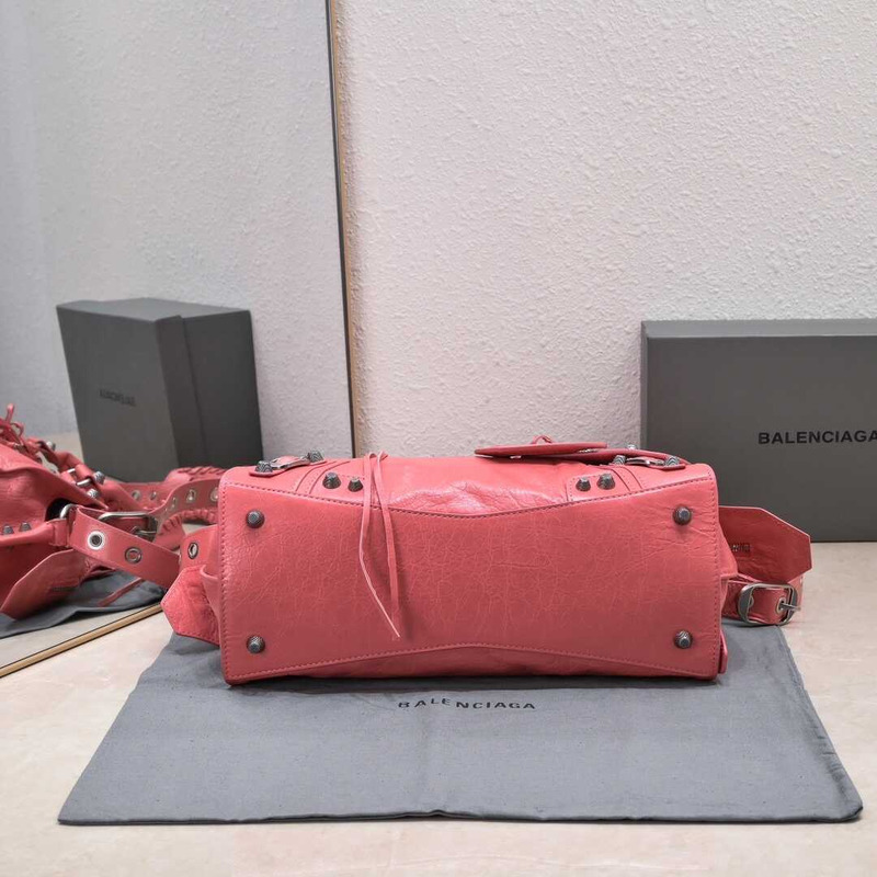 Ba*len*cia*ga women\