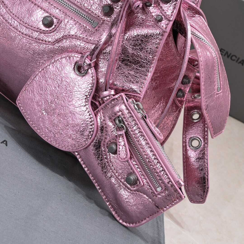 Ba*len*cia*ga women\