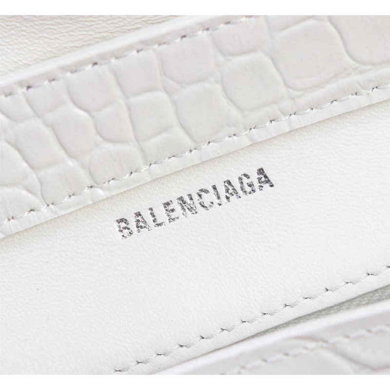 Ba*len*cia*ga women\