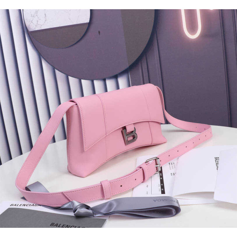 Ba*len*cia*ga women\