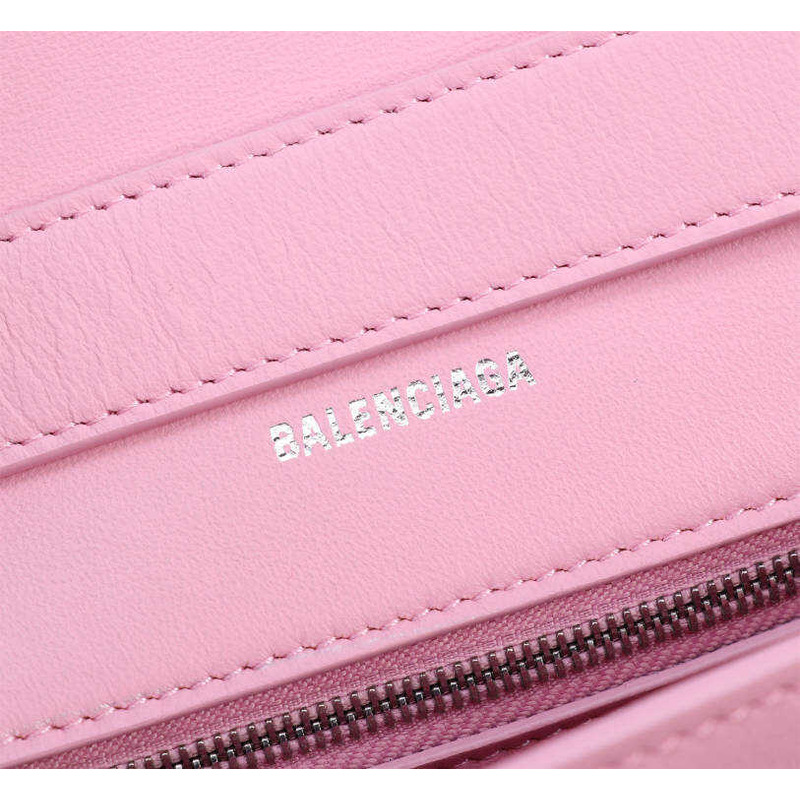 Ba*len*cia*ga women\