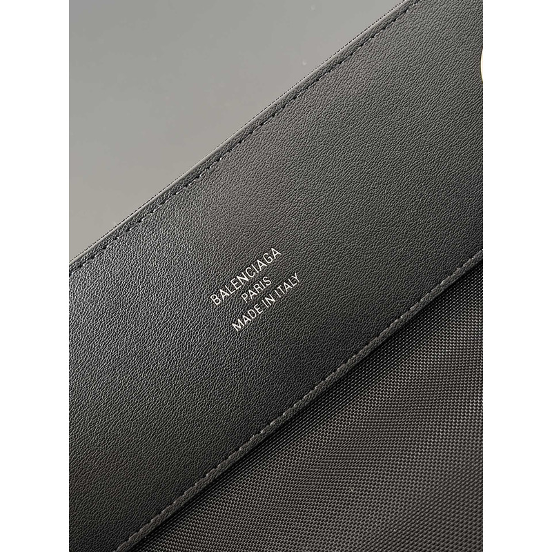 Ba*len*cia*ga duty free large mesh tote bag in white/black