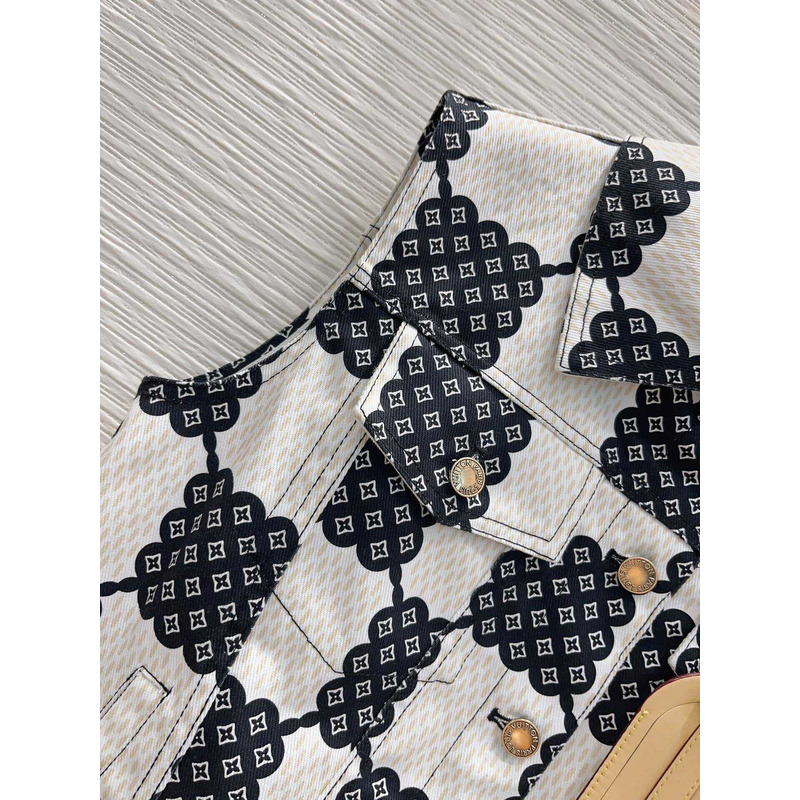 l**is V*t*n checkered vest black and white