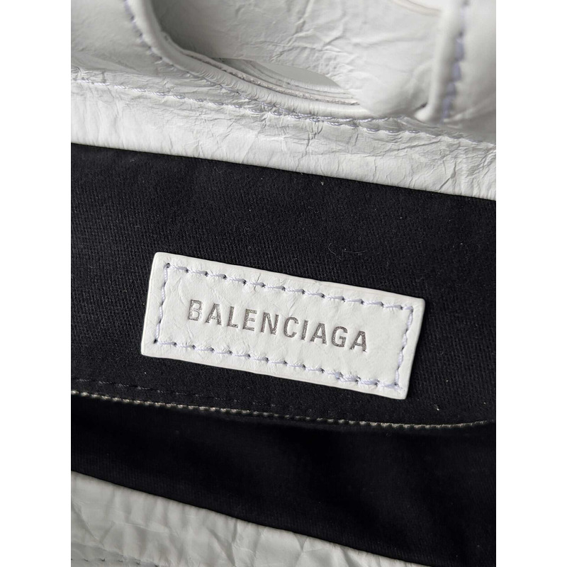 Ba*len*cia*ga small crush tote white