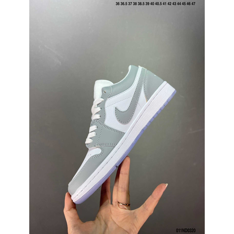 Jordan 1 Low Wolf Grey Sneaker