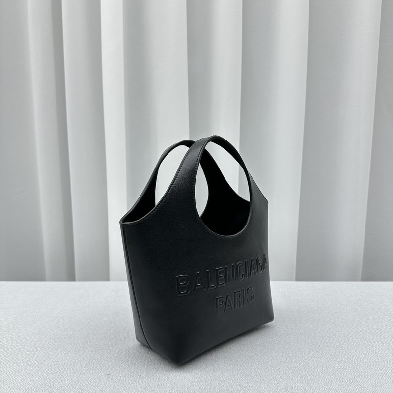 Ba*len*cia*ga mary-kate xs calfskin handbag