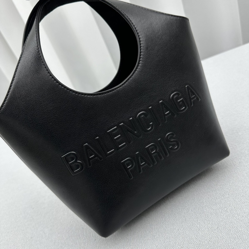 Ba*len*cia*ga mary-kate xs calfskin handbag