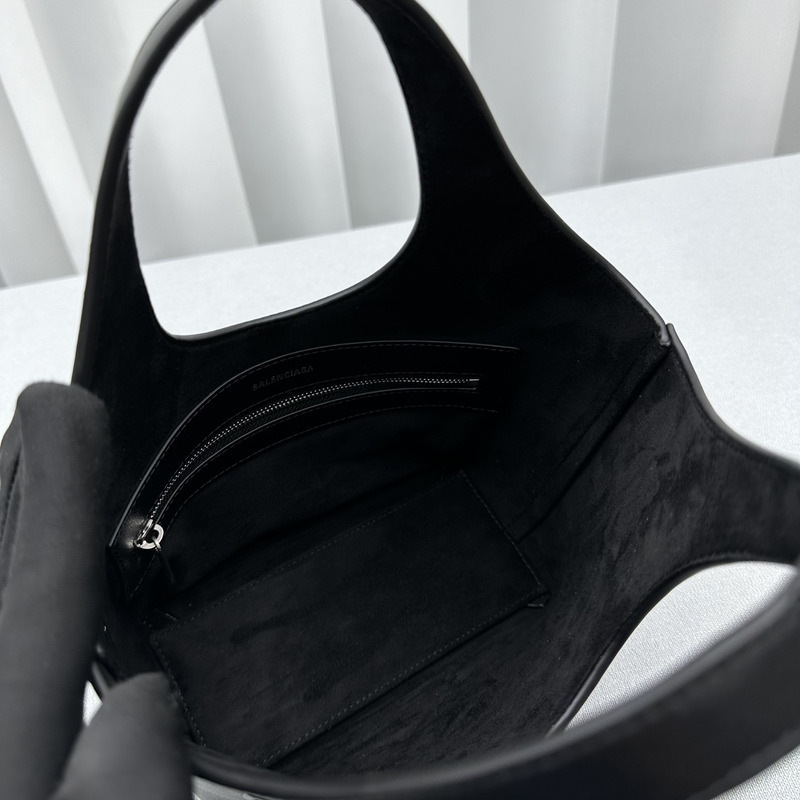 Ba*len*cia*ga mary-kate xs calfskin handbag