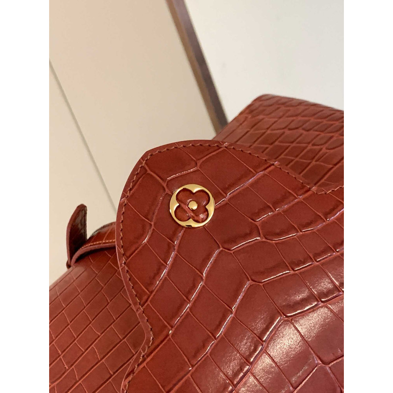 l**is V*t*n capucines mm crocodile skin bags