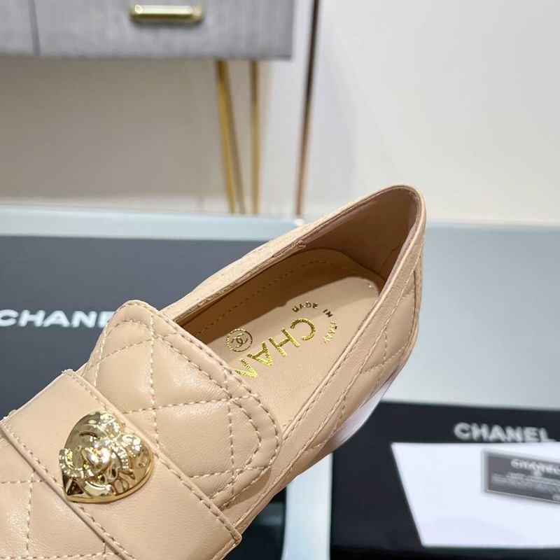 Ch*el lamskin leather loafter beige