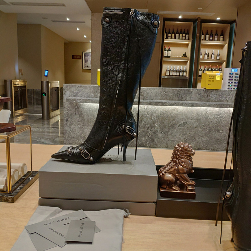 Ba*len*cia*ga cagole boot arena boot