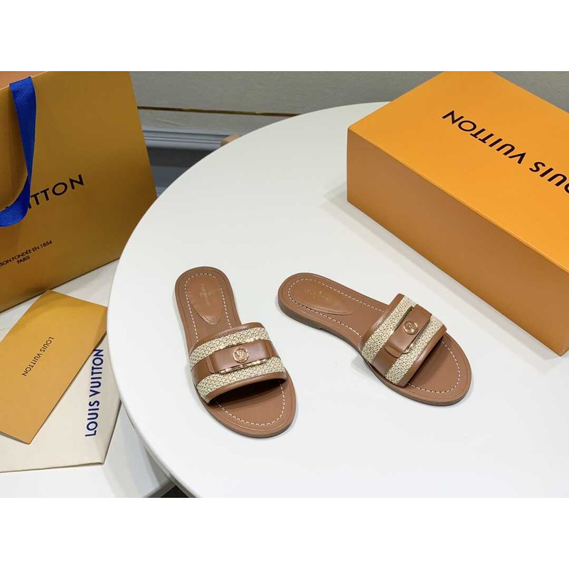 l**is V*t*n lock it flat mule beige