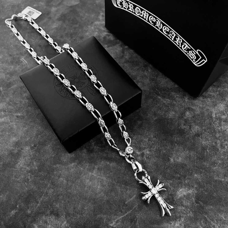 chrome hearts sterling silver Di*m*nd cross pendant