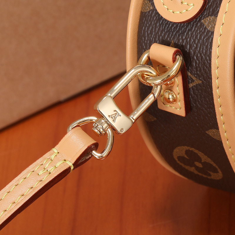 l**is V*t*n mini boite chapeau bag